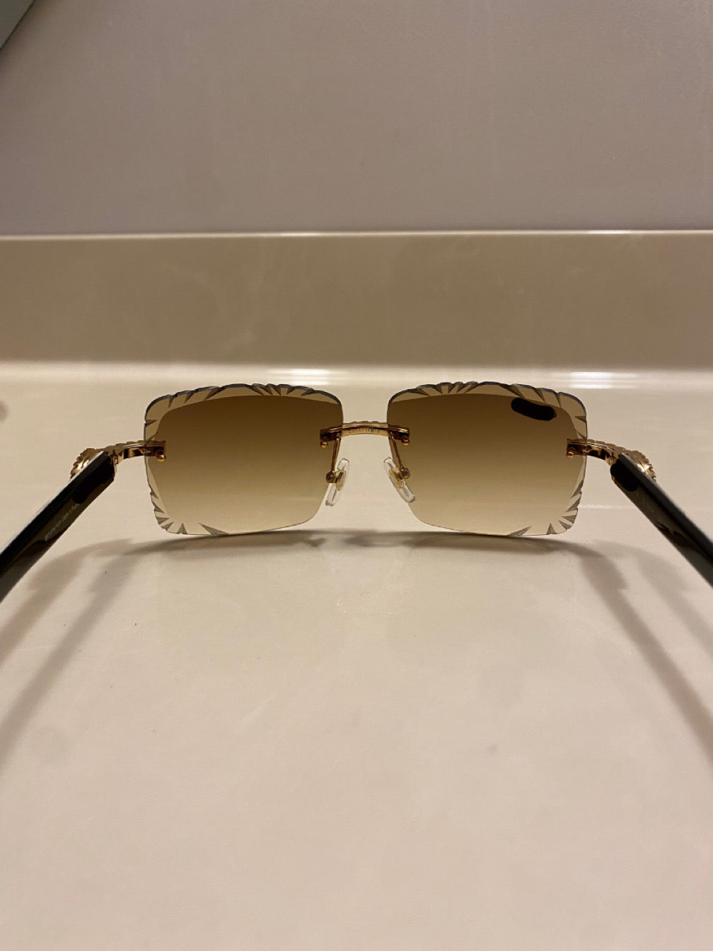 White Buffs Hennessy Large Cut Lens Diamond Frame