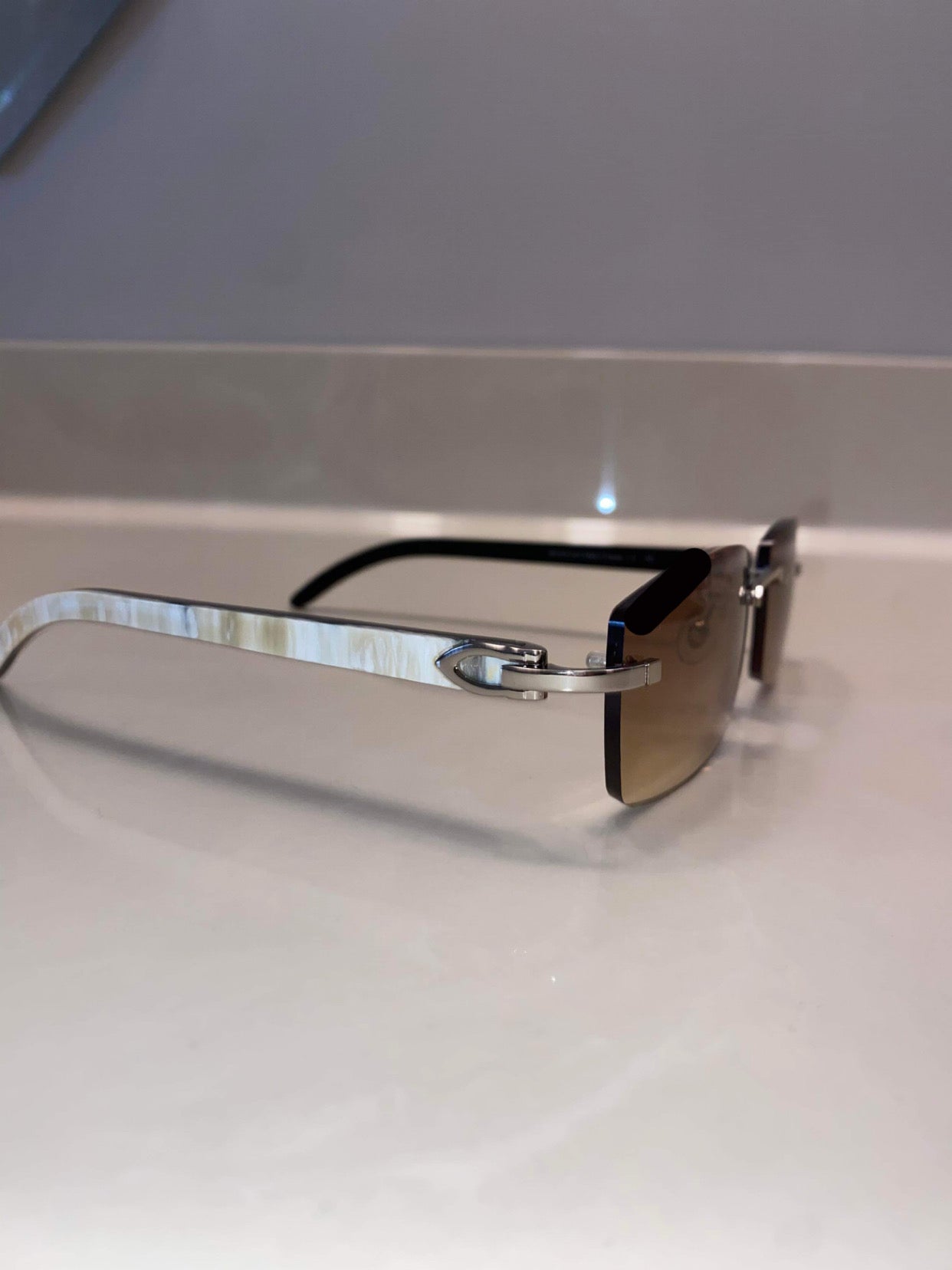 White Buffs Hennessy Lens Diamond Frame