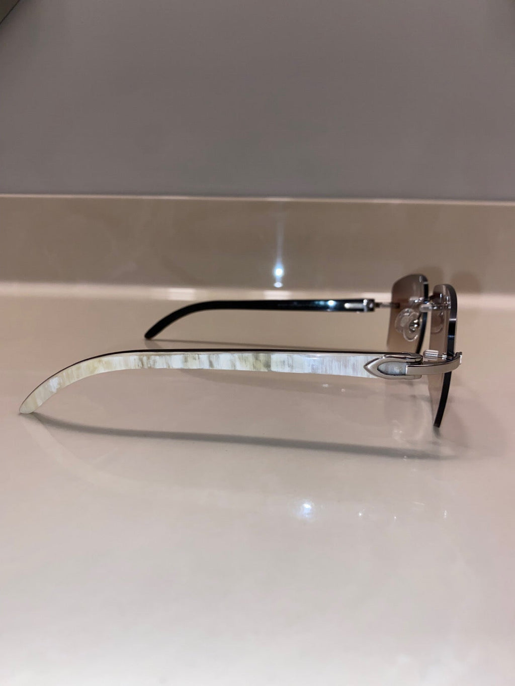 White Buffs Hennessy Lens Diamond Frame Silver 58mm Larger Lens