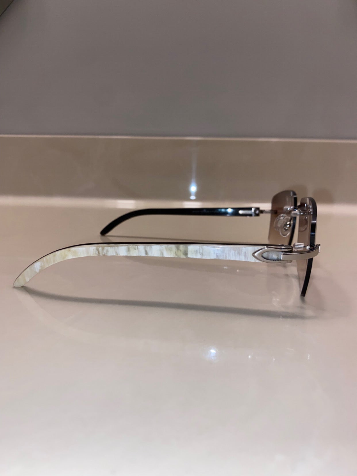 White Buffs Hennessy Lens Diamond Frame Silver 58mm Larger Lens