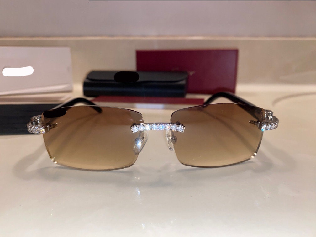 Classic Hennessy Silver/Gold Diamond White Buffs
