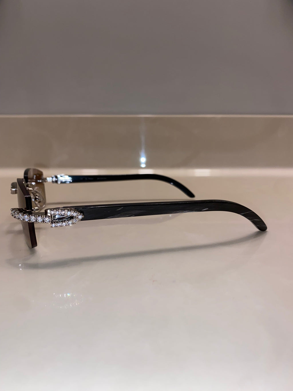 Diamond Black Buffs Gold Frame Hennessy Tint Classic